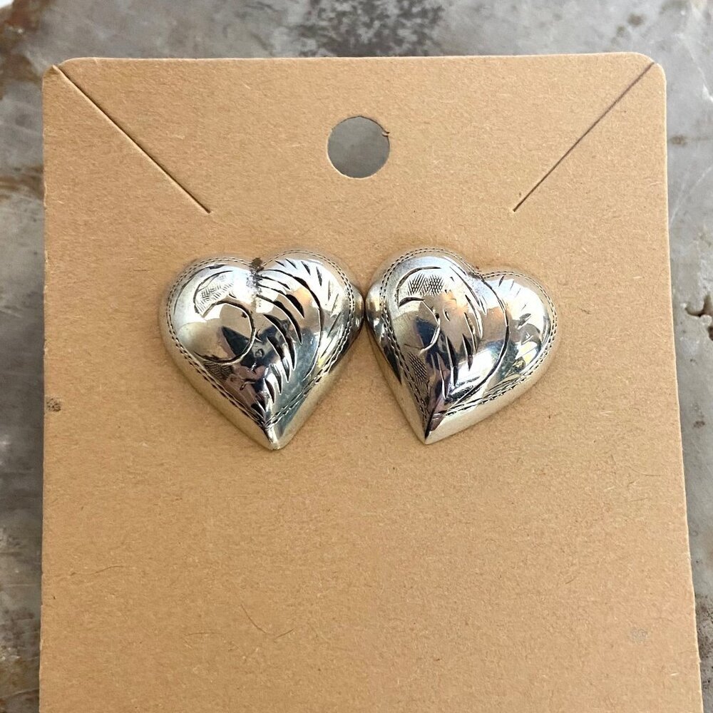 VTG Sterling Silver 925 Etched Hollow Puffy Heart Stud Earrings Heart Jewelry